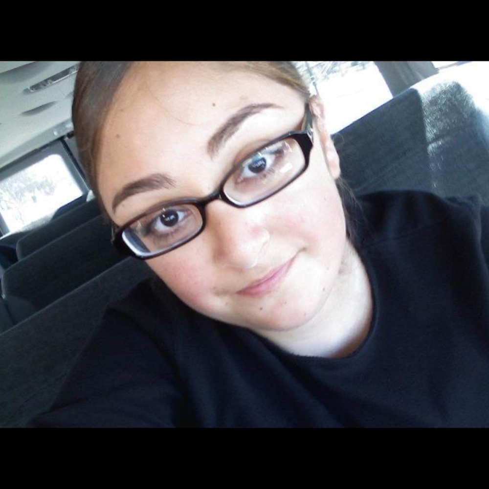 Meet your Posher, Dalila